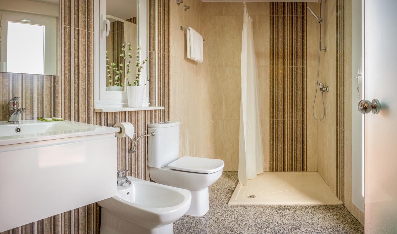 Hostal San Miguel Понферрада Экстерьер фото